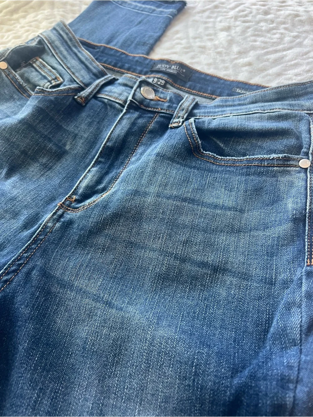 Judy Blue Skinny Fit Jeans Women’s 9/29 Medium Wash Raw Hem Side Slit